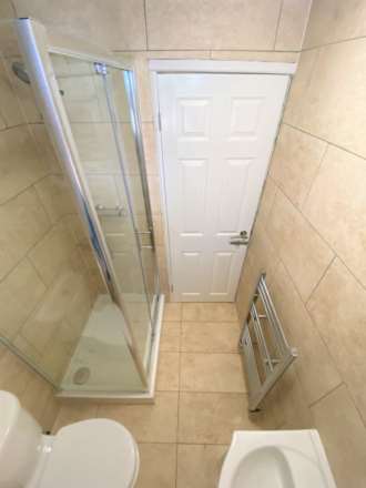 Bath Road, Hounslow, Image 2