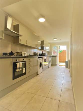 Bath Road, Hounslow, Image 4