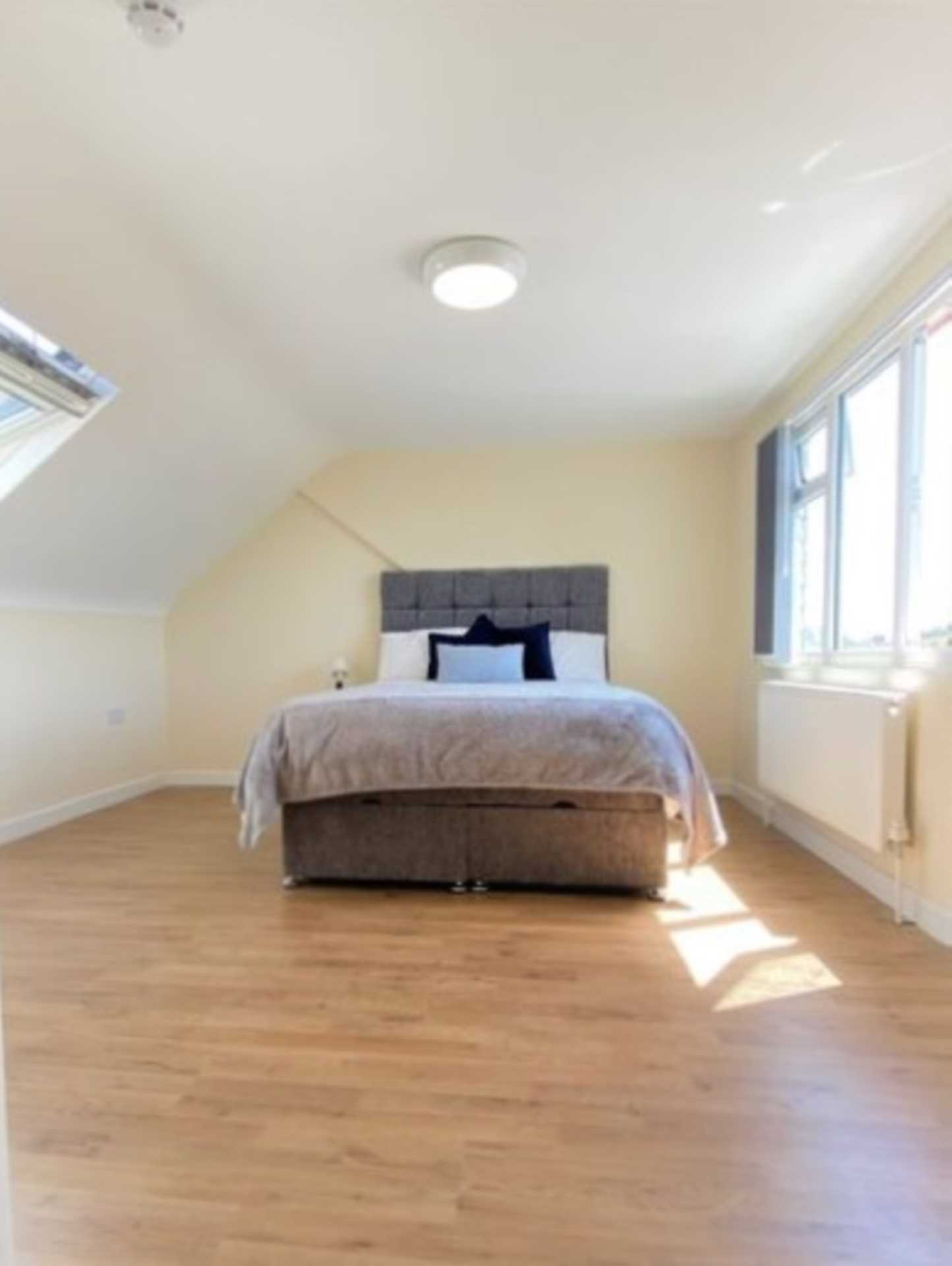 Bath Road, Hounslow, Image 2