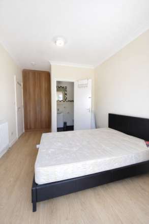 Manor Avenue, Hounslow, Image 2