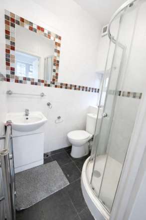 Manor Avenue, Hounslow, Image 3