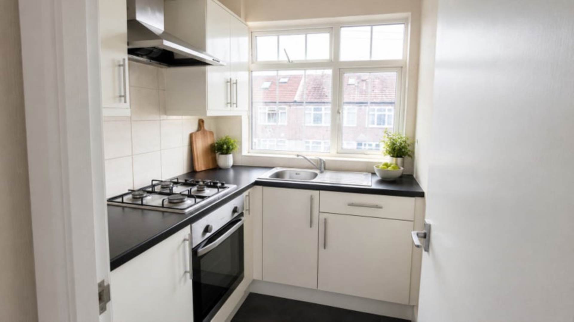 Manor Avenue, Hounslow, Image 5
