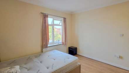 Manor Avenue, Hounslow, Image 3