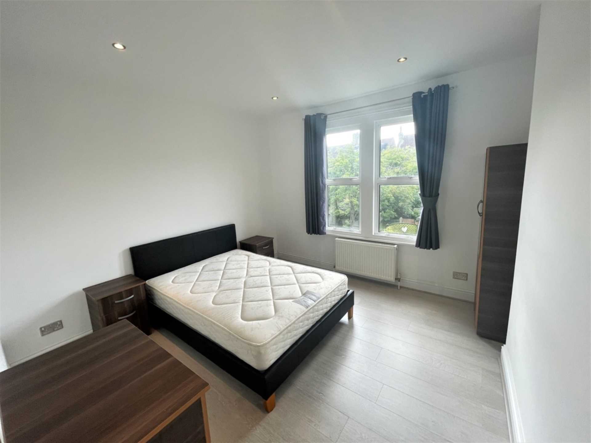 Richmond Avenue, Raynes Park, Image 4