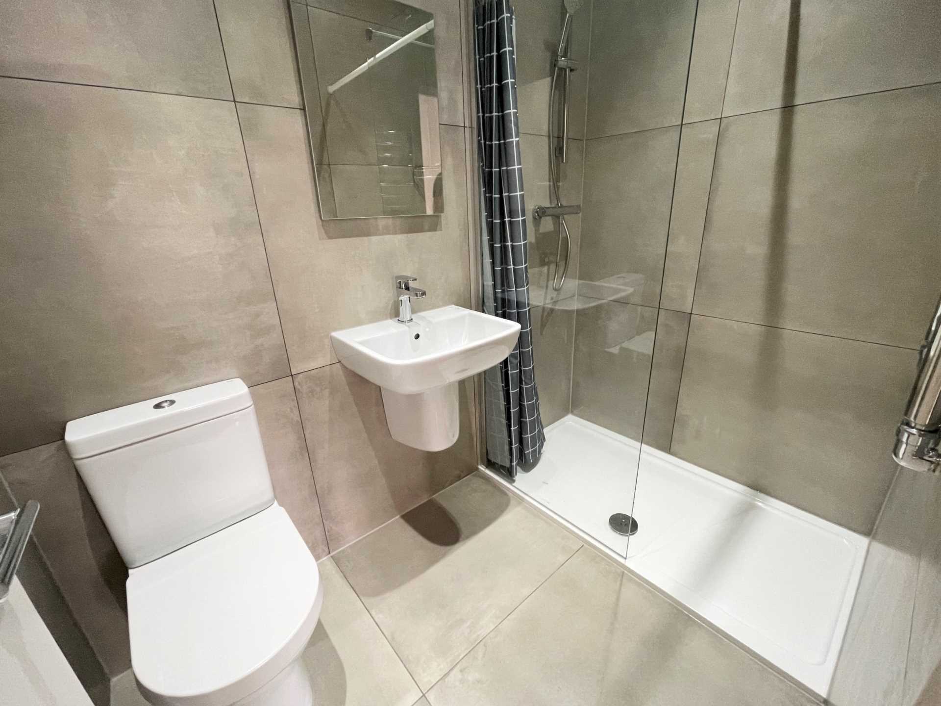 Kingsley Road, Hounslow East, Image 3