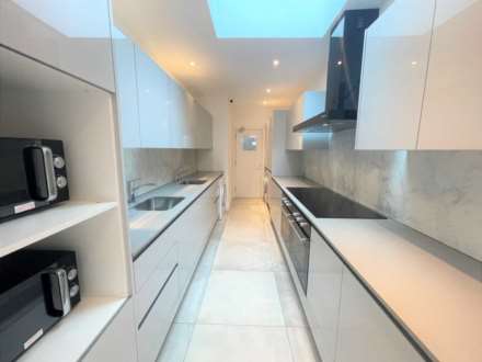 Kingsley Road, Hounslow East, Image 5