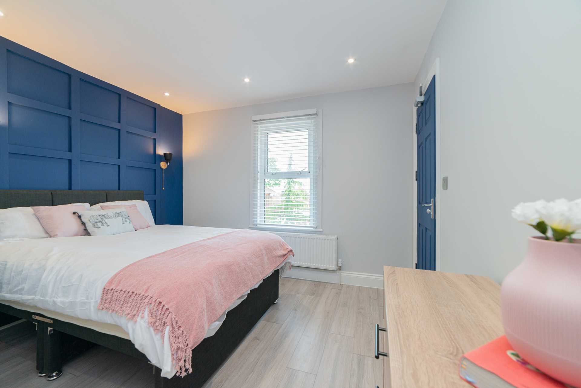 The Crescent, Leatherhead, Image 3