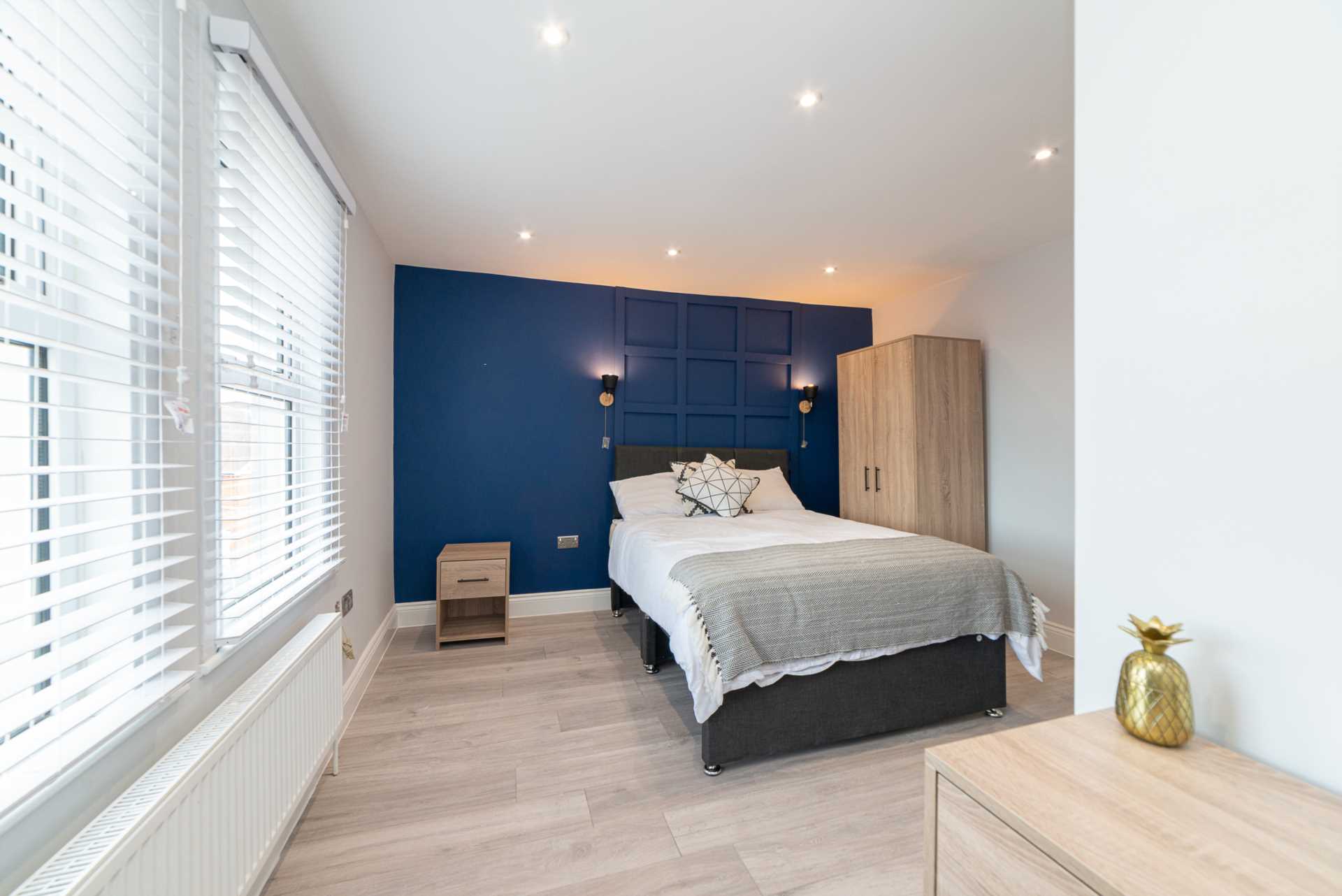 The Crescent, Leatherhead, Image 2