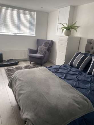 Room (Double), Edward Gardens, Swanley