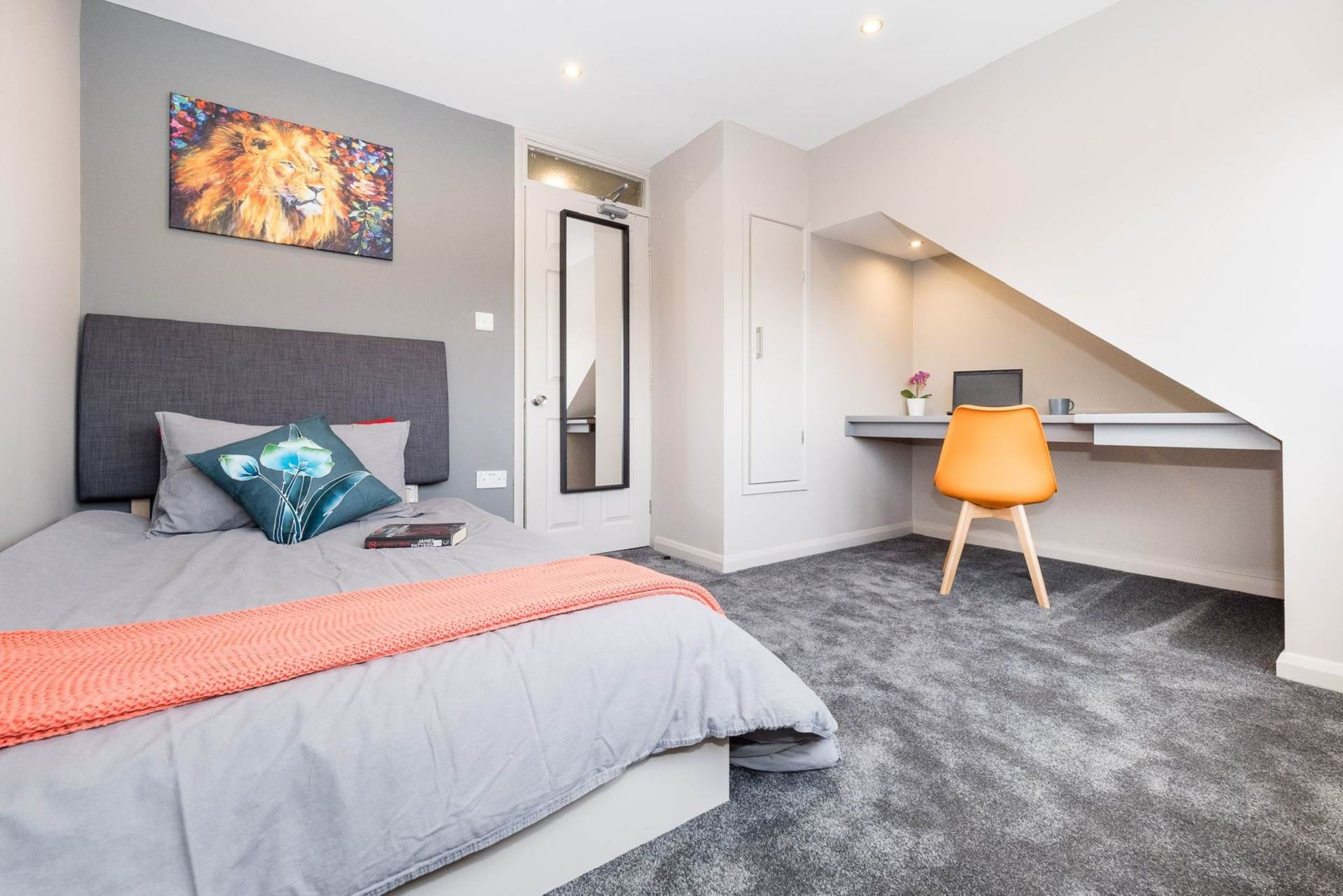 Ravenswood Road, Croydon, Image 1