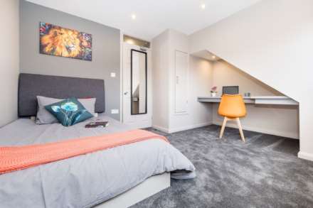 Ravenswood Road, Croydon, Image 1