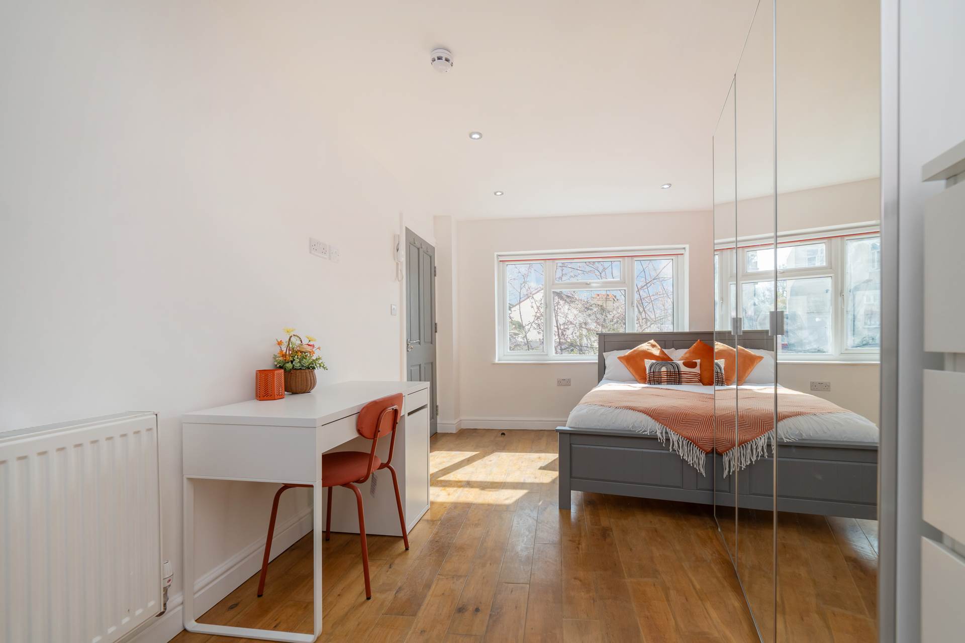Crichton Avenue, Wallington, Image 2