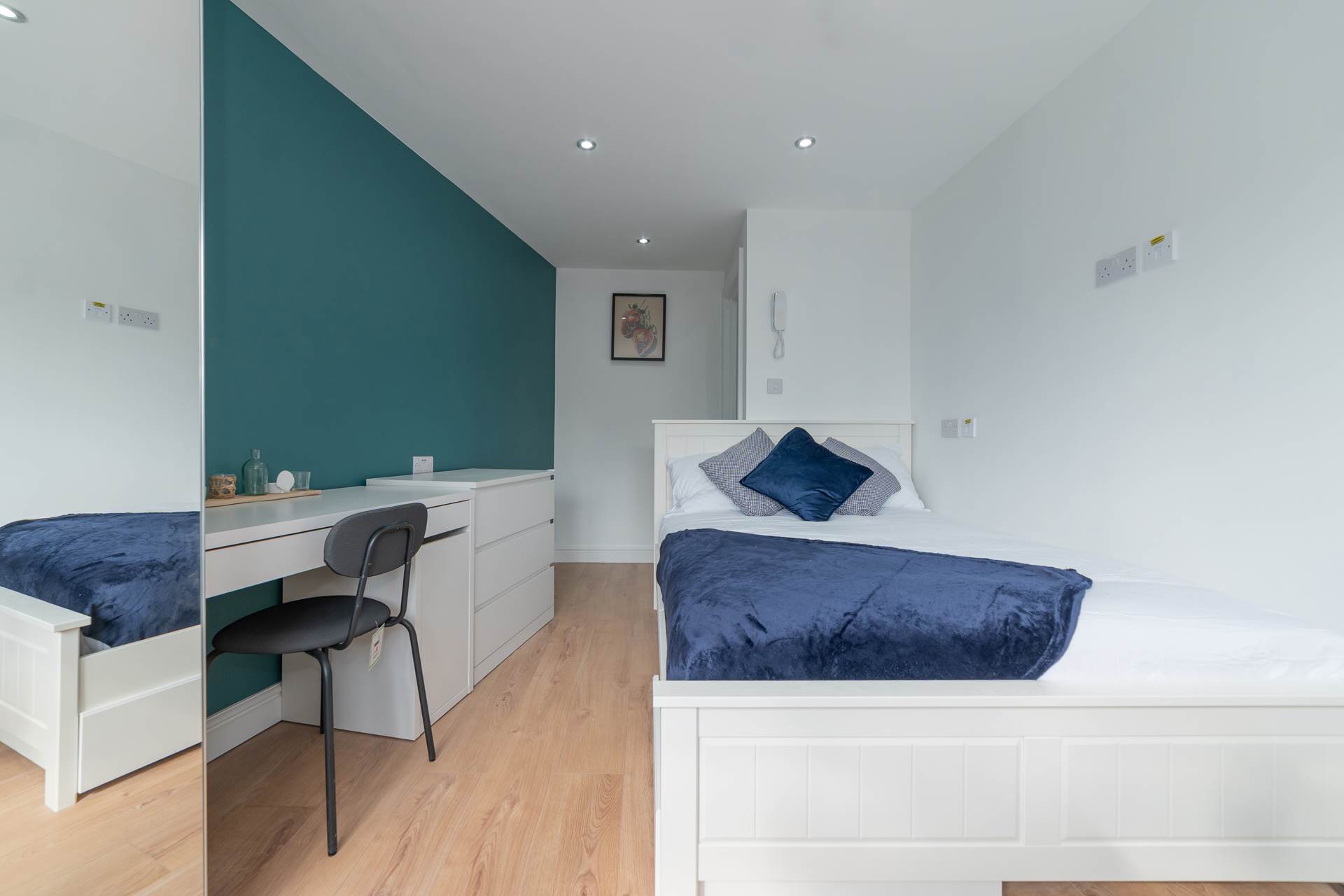 Crichton Avenue, Wallington, Image 4