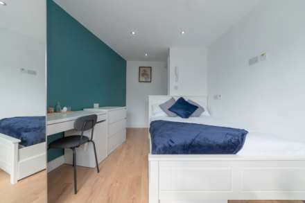 Crichton Avenue, Wallington, Image 4