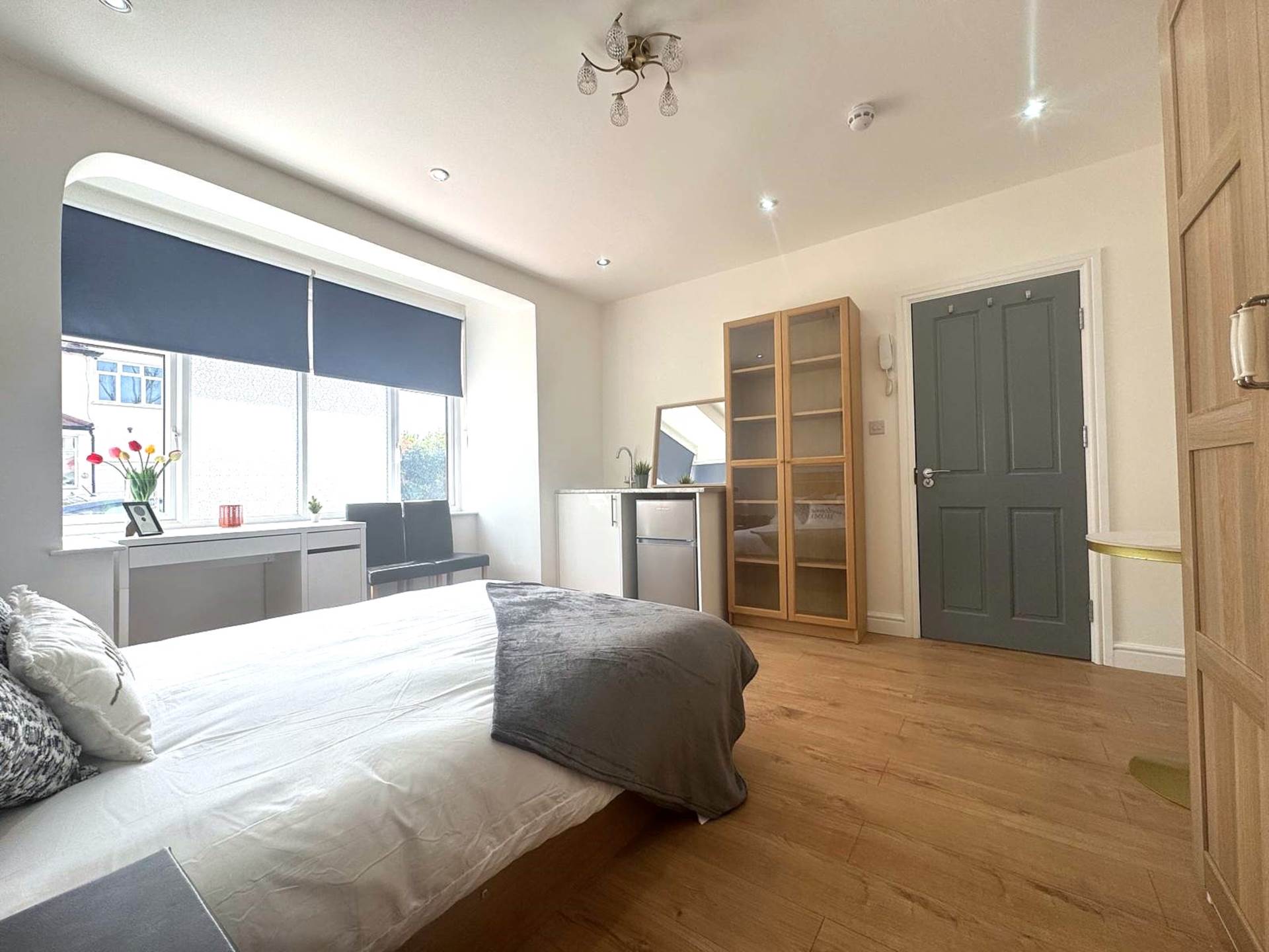Crichton Avenue, Wallington, Image 2