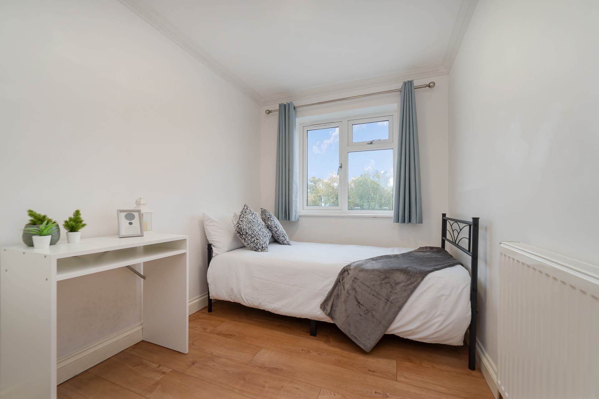 Southwood Close, Worcester Park, Image 12