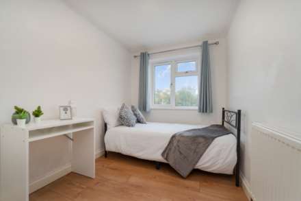 Southwood Close, Worcester Park, Image 12