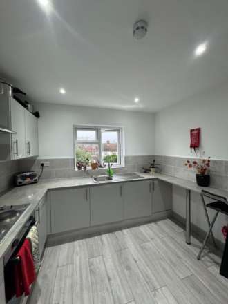 Bensham Lane, Thornton Heath, Image 4