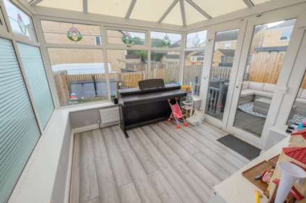 Pavilion Way, Meltham, Image 5