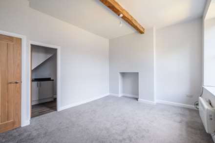 Meltham Road, Lockwood, Image 2