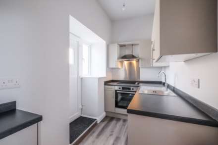 Meltham Road, Lockwood, Image 5
