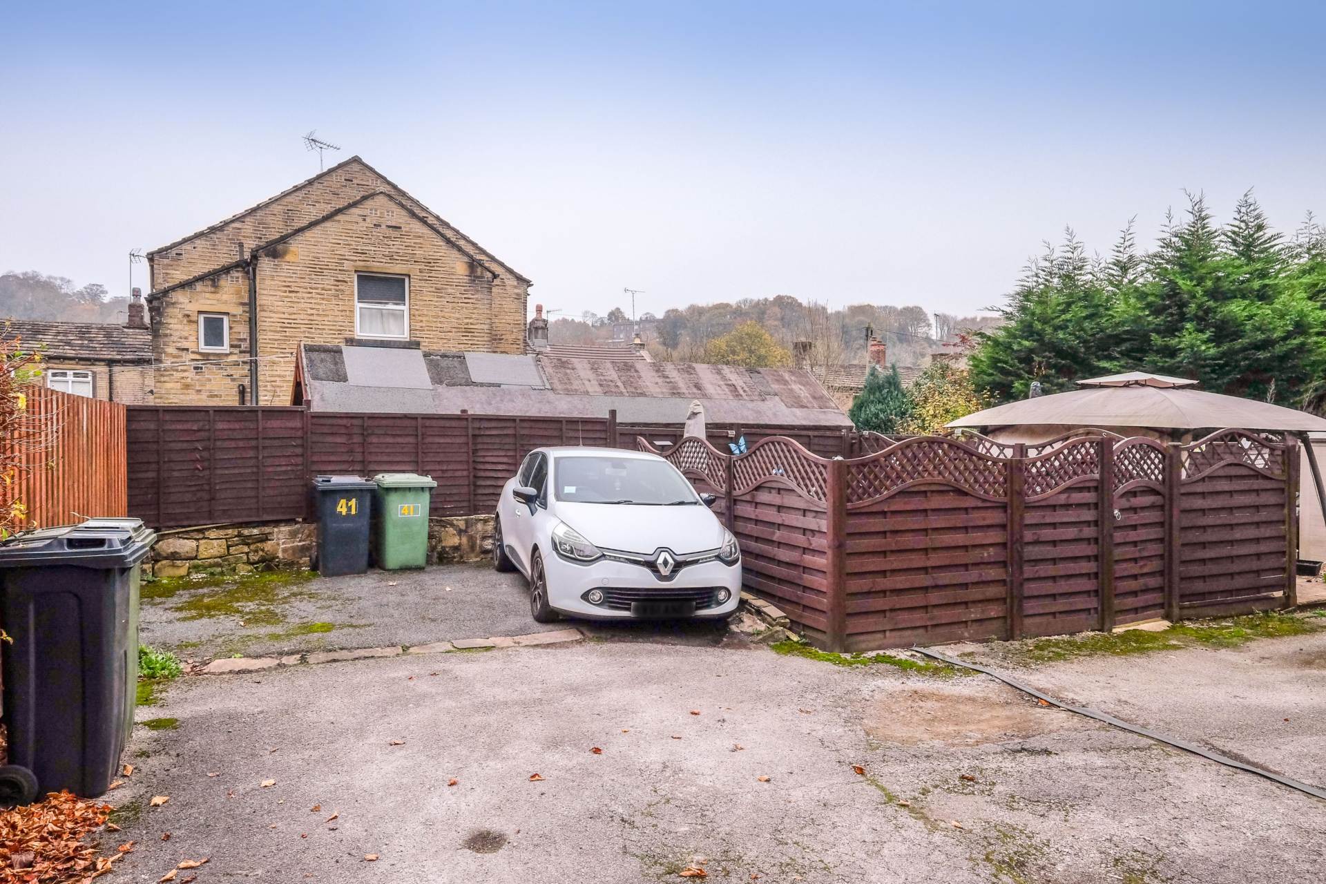 Armitage Road, Armitage Bridge, Image 20