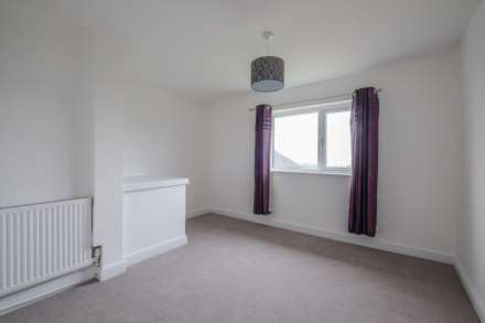 Highfield Crescent, Meltham, Image 12