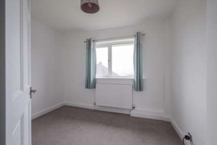 Highfield Crescent, Meltham, Image 13