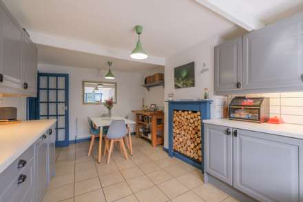Sunnybank, Sandy Lane, South Crosland, Image 16
