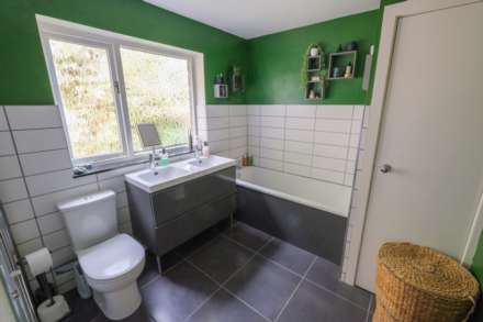 Sunnybank, Sandy Lane, South Crosland, Image 21