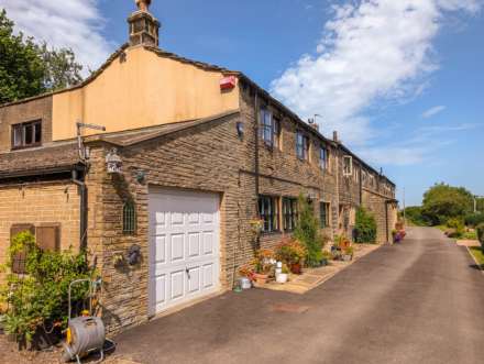 Sunnybank, Sandy Lane, South Crosland, Image 22