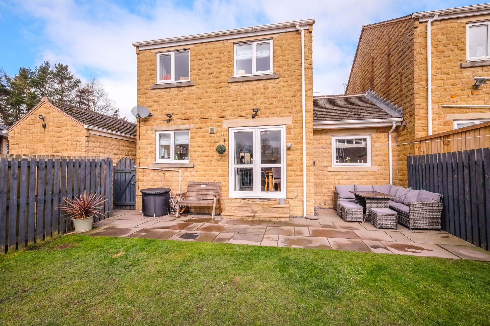 Pavilion Way, Meltham, Image 18