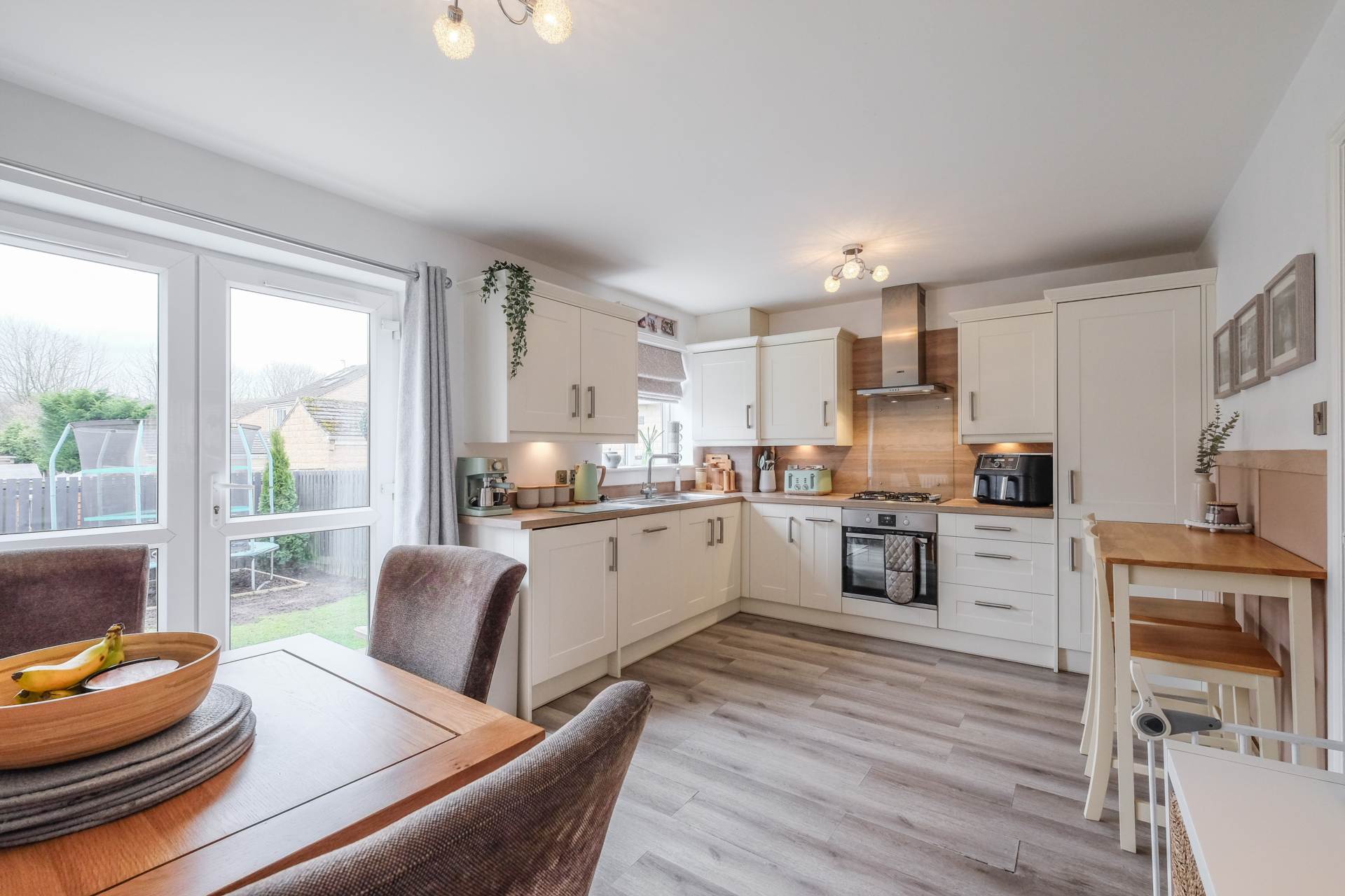 Pavilion Way, Meltham, Image 2