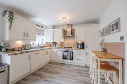 Pavilion Way, Meltham, Image 9