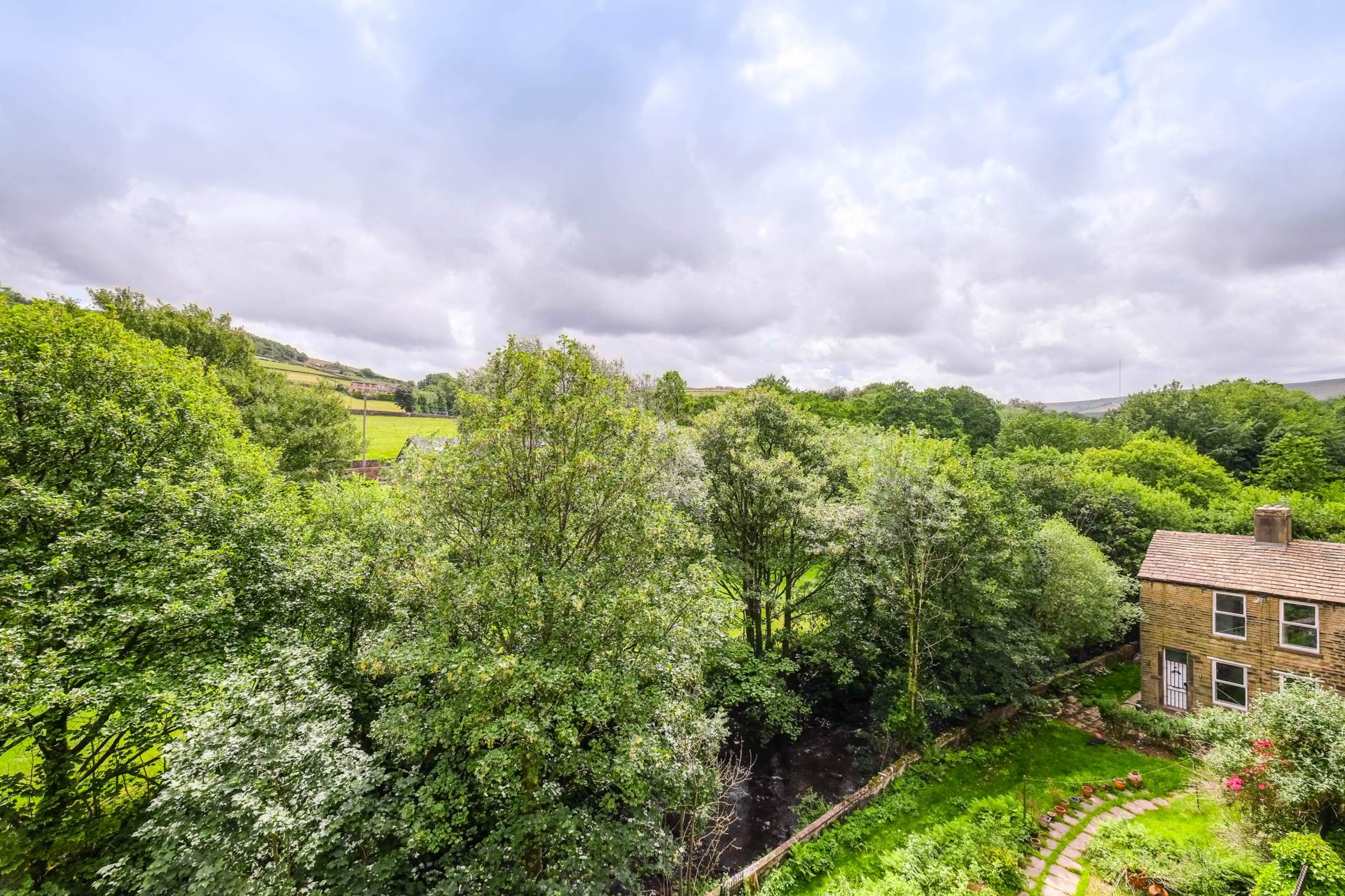 Woodhead Road, Holmbridge, Image 7