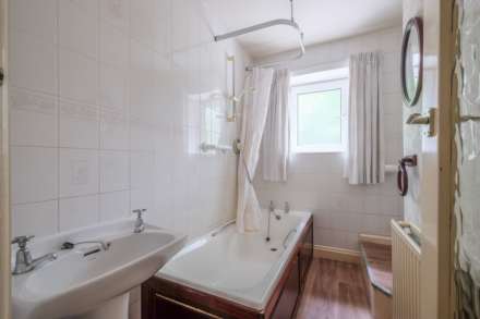Woodhead Road, Holmbridge, Image 10