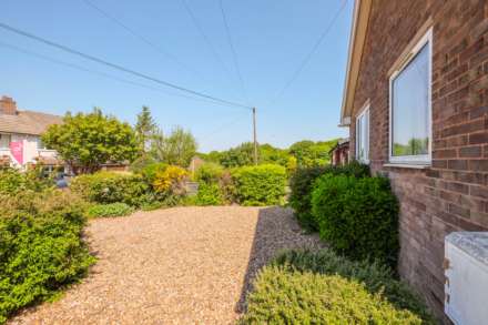 Thick Hollins Drive, Meltham, Image 12