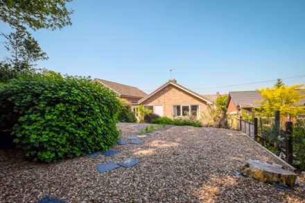 Thick Hollins Drive, Meltham, Image 3