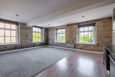 Upper Sunny Bank Mews, Meltham, Image 8