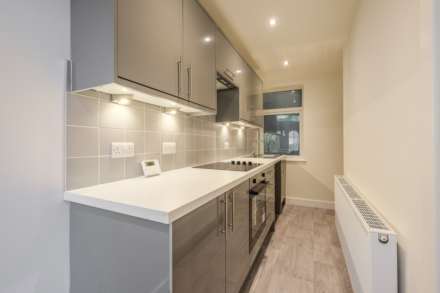 Huddersfield Road, Meltham, Image 4