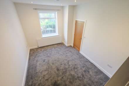Huddersfield Road, Meltham, Image 7