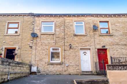 Holywell, Linthwaite, Image 1