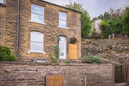 Wood End Road, Armitage Bridge