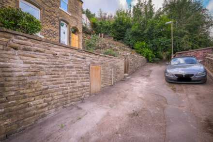 Wood End Road, Armitage Bridge, Image 13