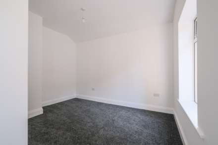 Wood End Road, Armitage Bridge, Image 7
