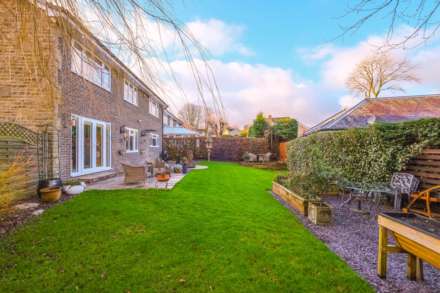 Cardinal Close, Meltham, Image 24