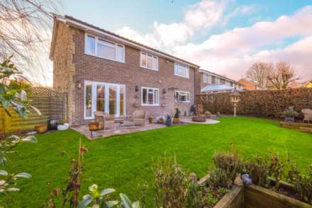 Cardinal Close, Meltham, Image 25