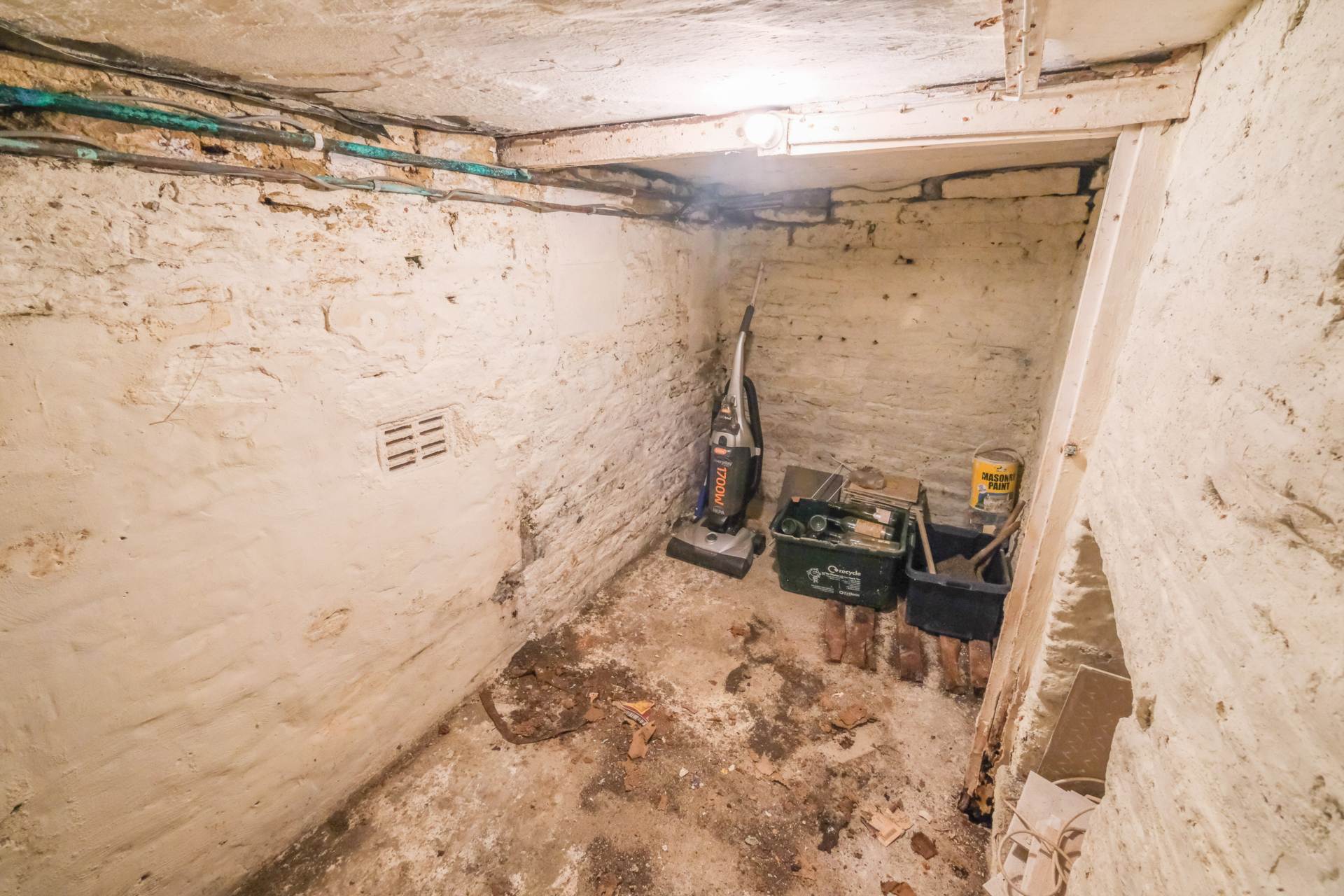 Armitage Road, Armitage Bridge, Image 8