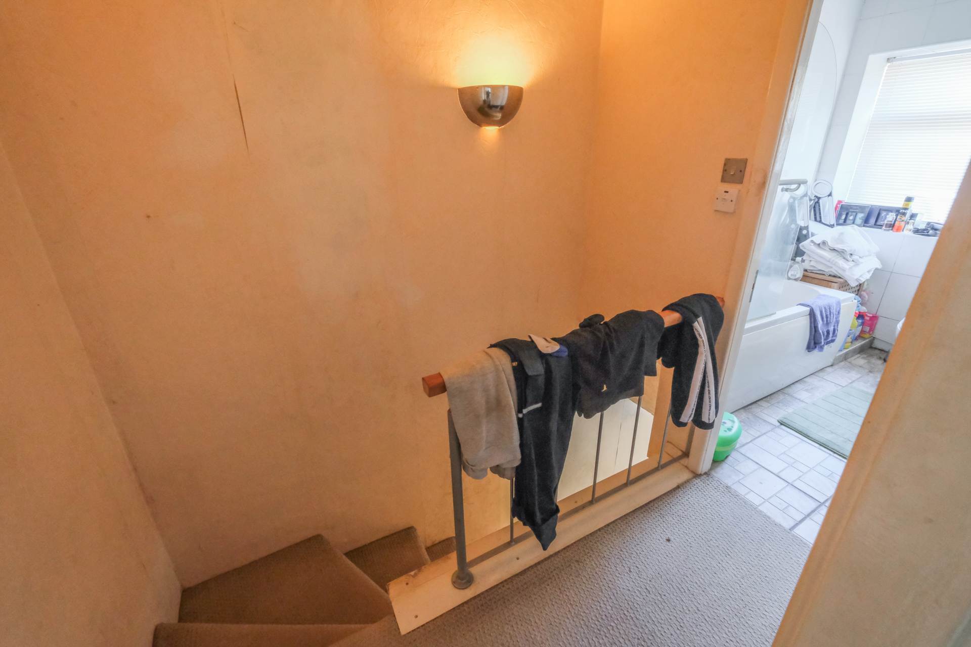 Armitage Road, Armitage Bridge, Image 9