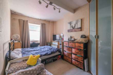 Armitage Road, Armitage Bridge, Image 6